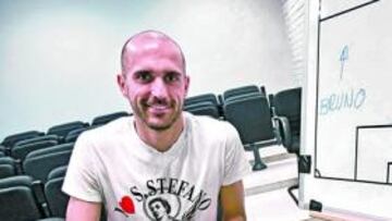 <b>NO SE RESIGNA. </b>El lateral Bruno Saltor jugar¨¢ donde el equipo lo necesite, aunque Emery ya sabe que no se siente al 100% jugando en la banda izquierda.
