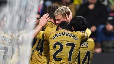 Real Sociedad�s players celebrate after scoring during the UEFA Europa League football match between Viktoria Plzen and Real Sociedad in Plzen, on November 7, 2024. (Photo by Michal CIZEK / AFP)