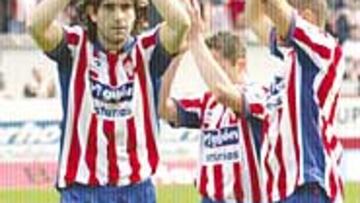 <b>AUTORIDAD.</b> Cristian encarriló el triunfo con el primer gol del choque.