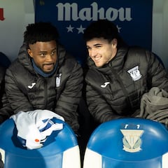 Oca tira de ‘banquillazos’ para agitar la competitividad