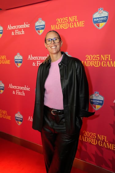 Amaya Valdemoro posa en la alfombra roja previa al partido.