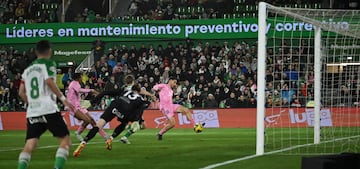 Unai Ropero hizo el gol de la victoria a placer en el segundo palo.