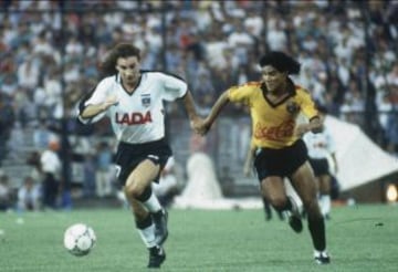 Colo Colo logró su primer triunfo en la Libertadores 91 el 1 de marzo ante Barcelona de Ecuador por 3-1.