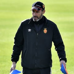 Vicente Moreno: "Por calidad, historia y presupuesto, se hace raro ver al Betis ahí abajo"