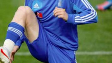 El defensa griego se perderá el resto de la Eurocopa.