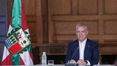 El Lehendakari, Iñigo Urkullu, durante el inicio del nuevo curso político, en el Palacio de Miramar, a 29 de agosto de 2023, en Donostia-San Sebastián, Guipúzcoa, País Vasco (España). Tras las vacaciones de verano, el Gobierno vasco, reanuda hoy su actividad política con la tradicional reunión del Consejo de Gobierno con los consejeros y consejeras vascos y el Lehendakari. Este curso es el último de la legislatura a la espera de que el Lehendakari, convoque elecciones al Parlamento Vasco.
29 AGOSTO 2023;GOBIERNO VASCO;CURSO POLÍTICO;DONOSTIA SAN SEBASTIÁN
Unanue / Europa Press
29/08/2023