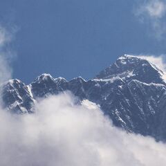 El Everest registra récord de escaladores pese a la pandemia