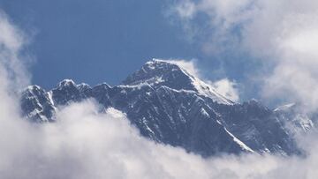 El Everest registra récord de escaladores pese a la pandemia
