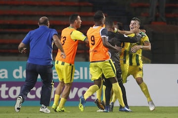 En el último minuto Bucaramanga derrotó 3-2 a Nacional en el estadio Atanasio Girardot, por la fecha 8 de la Liga Águila. Rangel anotó doblete.