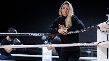 Jennifer Miranda en el ring de su gimnasio, The Boxer Club.