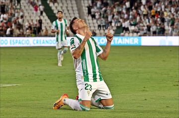 Carracedo celebra su primer gol en Segunda