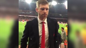 Mertesacker: Arsenal defender doesn't take kindly to fan's joke