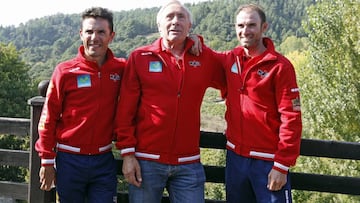 Mínguez, entre Purito y Valverde.