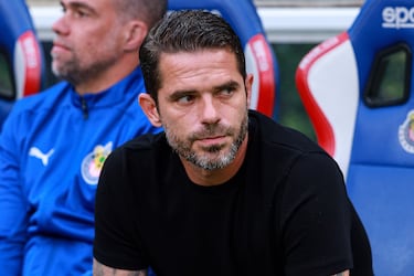 ¿Puede Cruz Azul ser verdugo de Milito? Así han salido los últimos técnicos de Chivas