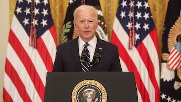 El presidente de Estados Unidos, Joe Biden, habla con los reporteros mientras realiza su primera conferencia de prensa formal en el Salón Este de la Casa Blanca en Washington, Estados Unidos, el 25 de marzo de 2021.