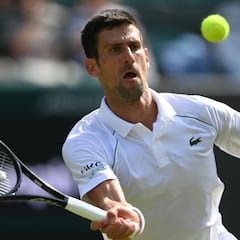 Djokovic apoya a Garín, acosado por su renuncia a los Juegos