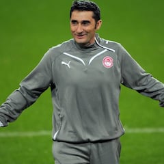 Olympiacos fans to pay tribute to former boss Valverde
