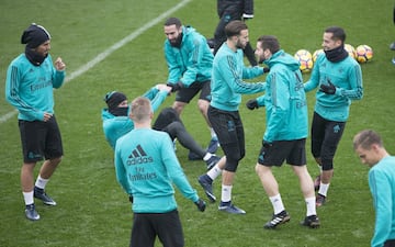 Muchas risas y bromas en el entrenamiento.