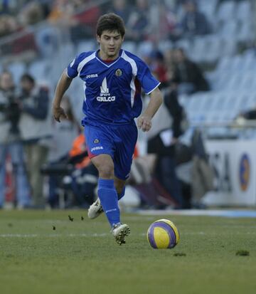 Vistió la camiseta del Getafe desde 2005 hasta 2007. 