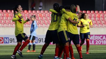 Jugadoras de la Selección Colombia Femenina celebrando un gol ante Uruguay en la Copa América
