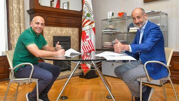 Villacampa renueva con el Athletic.