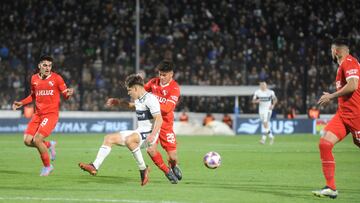 Gimnasia rescata el empate en el final ante Independiente