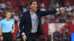 Berizzo: "¿Fichaje de un delantero? Jovetic encajaría"