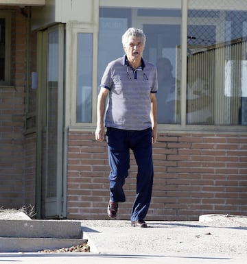 Ángel María Villar saliendo de la prisión de Soto del Real.
