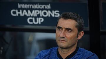 Soccer Football - FC Barcelona vs Manchester United - International Champions Cup - Washington, USA - July 26, 2017 Barcelona coach Ernesto Valverde REUTERS/Carlos Barria