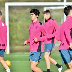 Lezama: el prometedor Olabarrieta suple en la sesión a Ares y Berenguer