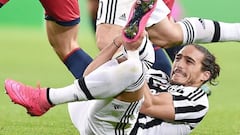 Martín Cáceres on Antonio Conte’s Chelsea radar