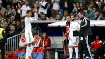 Varane, aplaudido al ser cambiado.