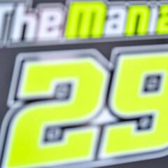 "No se sabe si Iannone prefiere mejorar su perfil de Instagram o el rendimiento de la Aprilia"