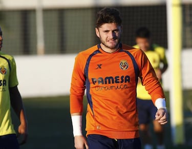 "Bordalás exige correr más, Marcelino es más metódico"