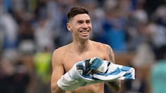 Montiel celebra haber anotado el penalti decisivo para Argentina.