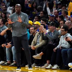Mike Brown stepped in for Warriors-Grizzlies Game 4 leading victory