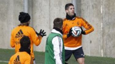 El Milán quiere a Isco y el Nápoles a Casillas