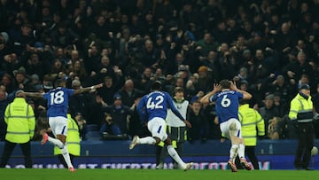 James Tarkowski fired in a last-gasp equalizer, as Everton denied the Premier League leaders victory in the Merseyside derby.