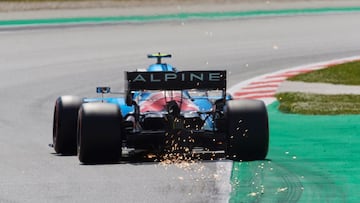 GRAFCAT2621. MONTMEL&Oacute; (BARCELONA) (ESPA&Ntilde;A), 07/05/2021.- El piloto espa&ntilde;ol de F&oacute;rmula Uno, Fernando Alonso de la escuder&iacute;a Alpine, durante la segunda tanda de entrenamientos libres del Gran Premio de Espa&ntilde;a de F&oacute;rmula Uno que se disputa en el Circuito de Barcelona-Catalu&ntilde;a, en Montmel&oacute; (Barcelona). EFE/Alejandro Garc&iacute;a