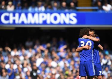 Chelsea’s John Terry given emotional guard of honour