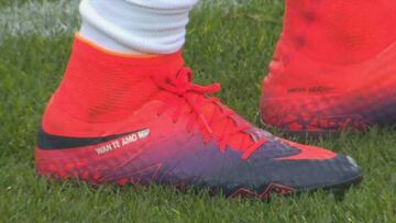 Dedicatoria exclusiva de Icardi en sus botas: "Wan te amo"