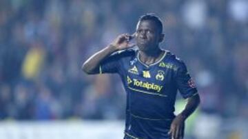 Cuero celebra su anotación con Monarcas