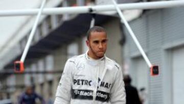 Hamilton: "Cualquier piloto desearía correr en Ferrari"