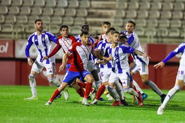 El Algeciras no levanta cabeza ante un Recre en apuros