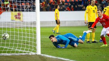 Courtois: de Guante de Oro a encajar dos manitas en 21 días