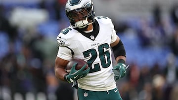 Saquon Barkley superó el récord anterior de 1,607 yardas de LeSean McCoy.