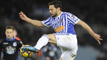 Alberto De la Bella en el partido de la Real Sociedad ante del Deportivo de la Coruña.