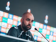 Claudio Giráldez, entrenador del Celta, durante una rueda de prensa en la Europa League.