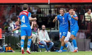 El gol nace de un pase en profundidad que caza Llorente en tres cuartos. Este dispara cruzado, Leo Román repele con otro paradón pero no puede hacer nada en el tiro de Gallagher. Llegaba solo desde segunda línea y la manda a guardar por el palo derecho. 