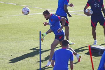 Herrera recibe un balón